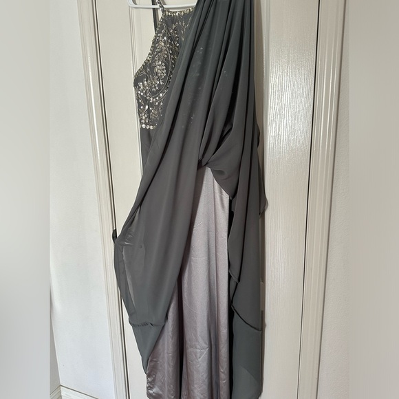 Formal Gown - Picture 12 of 12